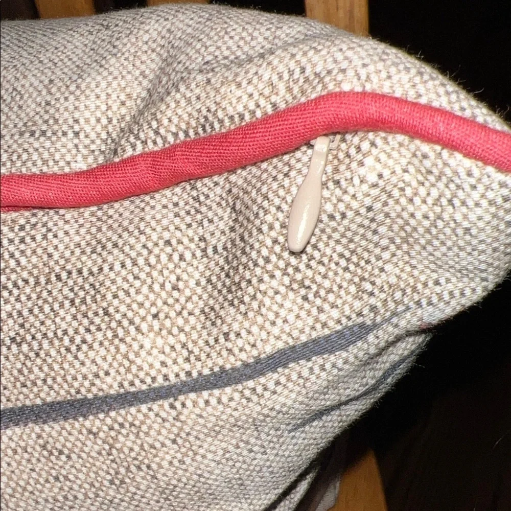 Brisa & Home decorative pillow